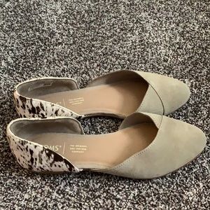 TOMs cow print flats - size 8